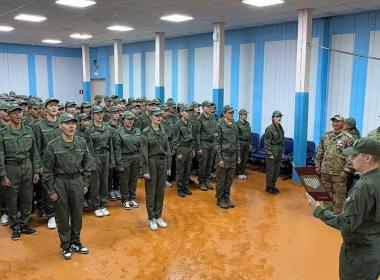 Якутские подростки прошли посвящение в курсанты и получили шевроны Центра «ВОИН»