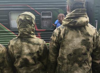 Мурманские курсанты встретили агитационный поезд «Единство в памяти. Сила в подвиге»