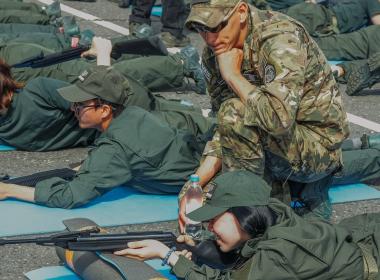 «Снайпер должен быть отличным математиком»: Центр «ВОИН» учит курсантов стрелять далеко и точно