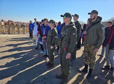 Курсанты Центра «ВОИН» в Херсонской области приняли участие в акции «Сад памяти»