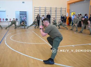 Мэр Белгорода встретился с курсантами Центра «ВОИН»