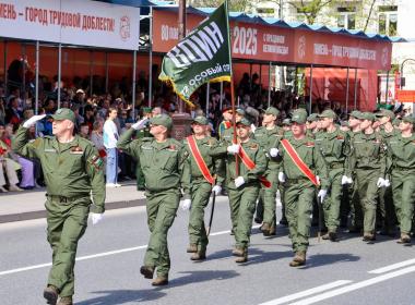 Более 850 инструкторов и курсантов Центра «ВОИН» приняли участие в парадах Победы